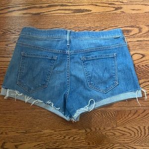 MOTHER denim shorts. Size 29